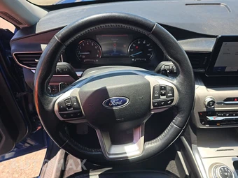 2020 Ford Explorer XLT – miniatura 10
