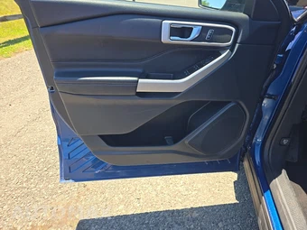 2020 Ford Explorer XLT – miniatura 9