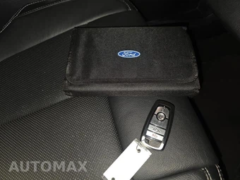 2020 Ford F-150 Lariat Crew Cab Medium Bed - miniatura 23