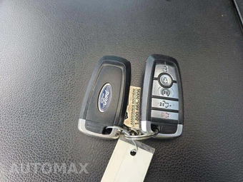 2020 Ford F-150 Lariat Crew Cab Medium Bed - miniatura 8