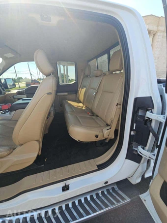 2020 Ford F-150 Lariat Extended Cab Medium Bed w/Rear Doors - miniatura 10