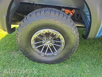 2020 Ford F-150 Raptor Crew Cab Short Bed - miniatura 10