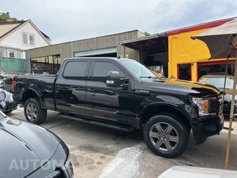 2020 Ford F-150 XLT Crew Cab Medium Bed - miniatura 2