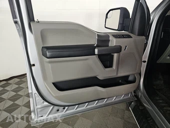 2020 Ford F-150 XLT Crew Cab Medium Bed - miniatura 9