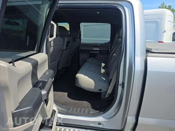 2020 Ford F-150 XLT Crew Cab Medium Bed - miniatura 13