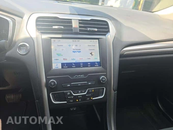 2020 Ford Fusion Hybrid SE - miniatura 9