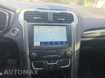 2020 Ford Fusion Hybrid SE - miniatura 10