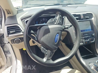 2020 Ford Fusion Hybrid SE – miniatura 10
