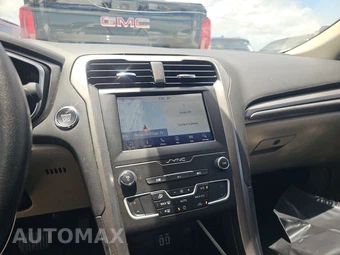 2020 Ford Fusion Hybrid SE – miniatura 11