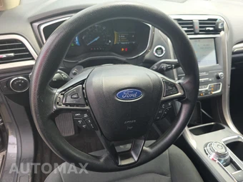 2020 Ford Fusion Hybrid SE - miniatura 10