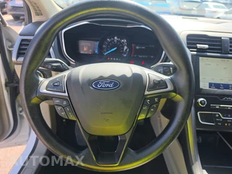 2020 Ford Fusion Hybrid SE - miniatura 10
