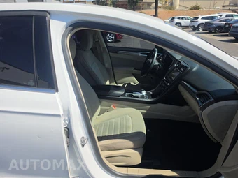 2020 Ford Fusion Hybrid SE - miniatura 8