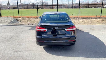 2020 Ford Fusion Hybrid Titanium - miniatura 16