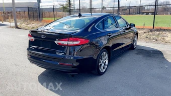 2020 Ford Fusion Hybrid Titanium - miniatura 17