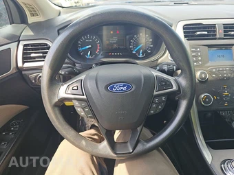 2020 Ford Fusion S – miniatura 10