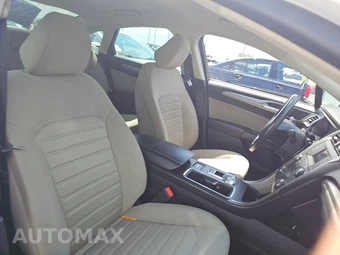 2020 Ford Fusion S – miniatura 8