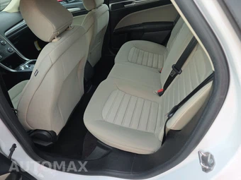 2020 Ford Fusion S – miniatura 13