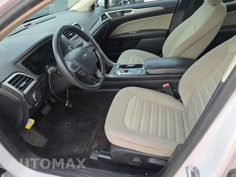 2020 Ford Fusion S – miniatura 7