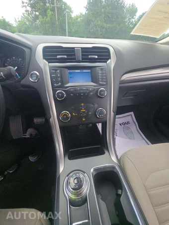 2020 Ford Fusion S - miniatura 10