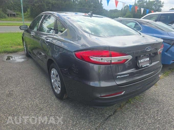 2020 Ford Fusion S - miniatura 2