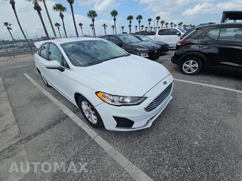 2020 Ford Fusion S – miniatura 3