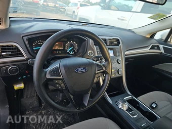 2020 Ford Fusion S – miniatura 11