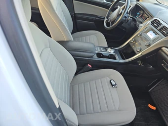 2020 Ford Fusion S – miniatura 8