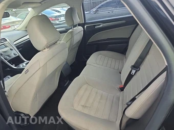2020 Ford Fusion S – miniatura 16