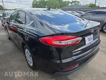 2020 Ford Fusion S – miniatura 6