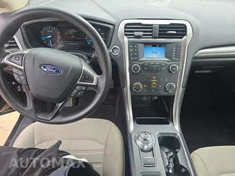 2020 Ford Fusion S - miniatura 11