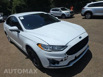 2020 Ford Fusion SE - miniatura 3