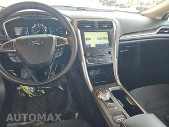 2020 Ford Fusion SE – miniatura 10