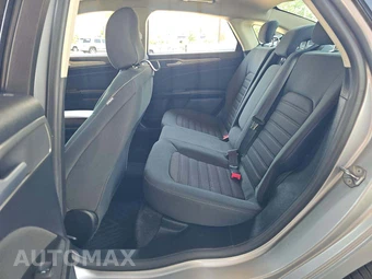 2020 Ford Fusion SE – miniatura 13