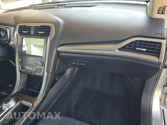 2020 Ford Fusion SE – miniatura 19