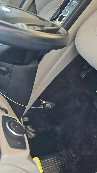 2020 Ford Fusion SE - miniatura 18