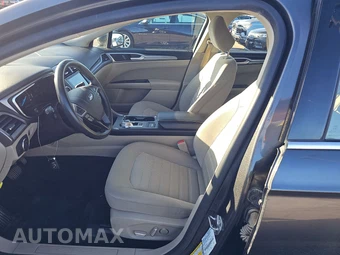 2020 Ford Fusion SE - miniatura 7