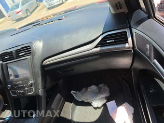 2020 Ford Fusion SE – miniatura 19