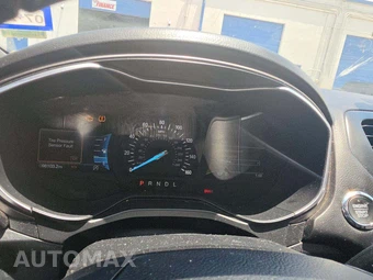 2020 Ford Fusion SE – miniatura 9