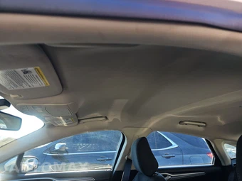 2020 Ford Fusion SE - miniatura 17