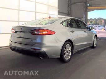 2020 Ford Fusion SE - miniatura 4
