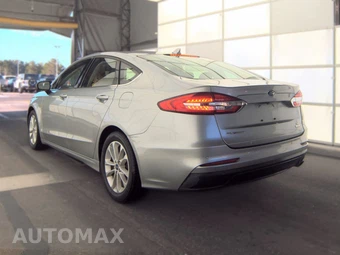 2020 Ford Fusion SE - miniatura 6
