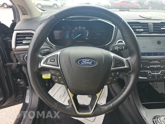 2020 Ford Fusion SE - miniatura 10
