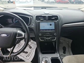 2020 Ford Fusion SE - miniatura 11