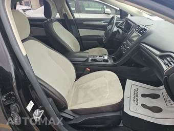 2020 Ford Fusion SE - miniatura 8