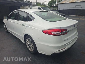 2020 Ford Fusion SE – miniatura 2