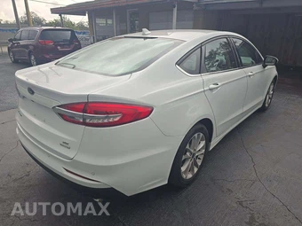 2020 Ford Fusion SE – miniatura 3