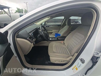 2020 Ford Fusion SE – miniatura 6