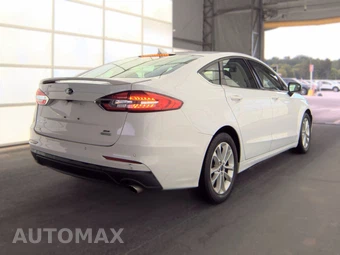 2020 Ford Fusion SE - miniatura 4