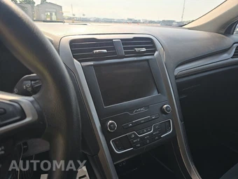 2020 Ford Fusion SE - miniatura 11