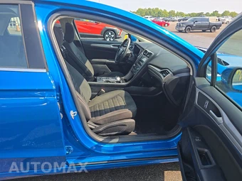 2020 Ford Fusion SE - miniatura 8